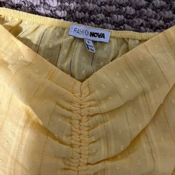 Nasty Gal — Yellow Crop Top - Picture 2 of 2